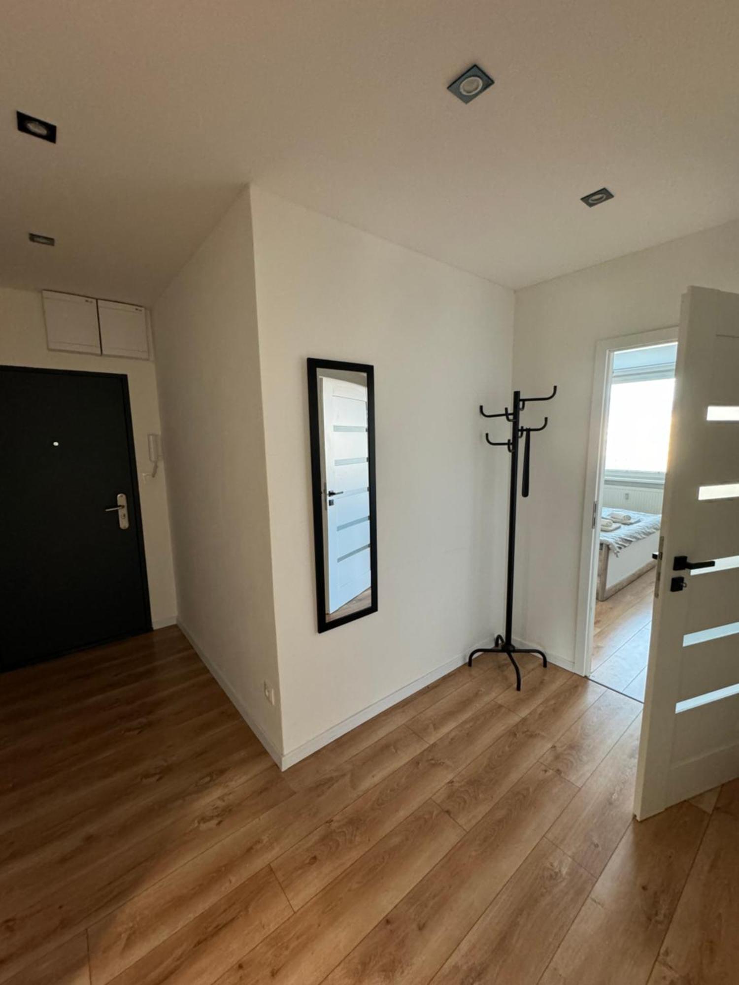 Modern Central Apartment Нитра Екстериор снимка